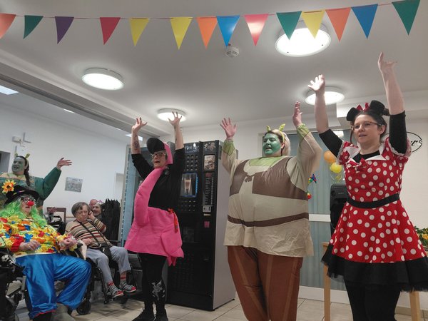 Karnevalsfeier im Foyer